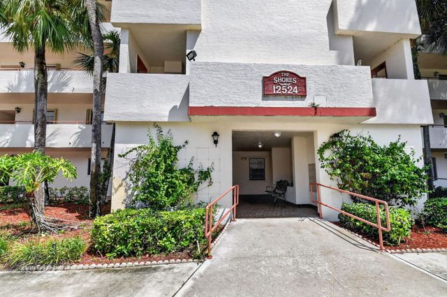 12524 SHORELINE Drive 404, Wellington, FL 33414
