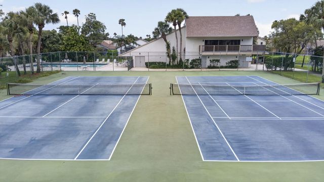 12524 SHORELINE Drive 404, Wellington, FL 33414