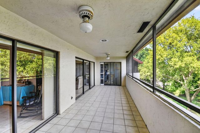 12524 SHORELINE Drive 404, Wellington, FL 33414