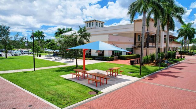 12524 SHORELINE Drive 404, Wellington, FL 33414