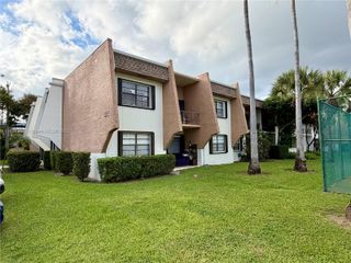 8281 SW 128th St 204-1, Pinecrest, FL 33156