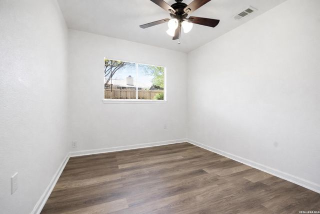 5722 MISTY GLN, San Antonio, TX 78247