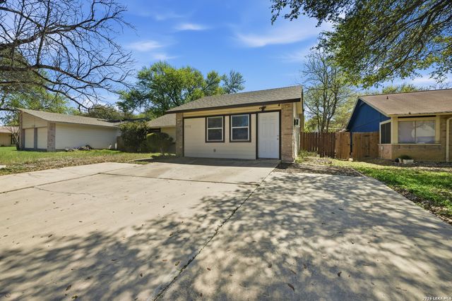 5722 MISTY GLN, San Antonio, TX 78247