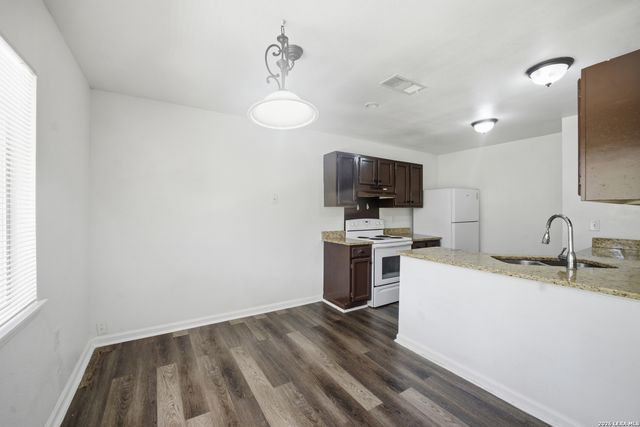 5722 MISTY GLN, San Antonio, TX 78247