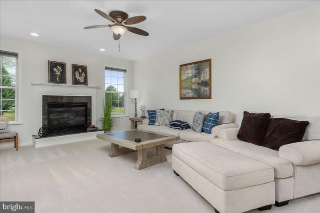 74 HEWITT DR, Martinsburg, WV 25403