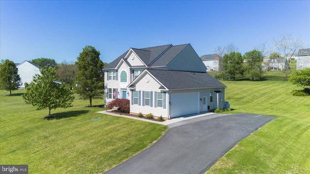 74 HEWITT DR, Martinsburg, WV 25403