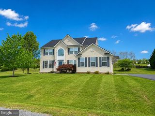 74 HEWITT DR, Martinsburg, WV 25403