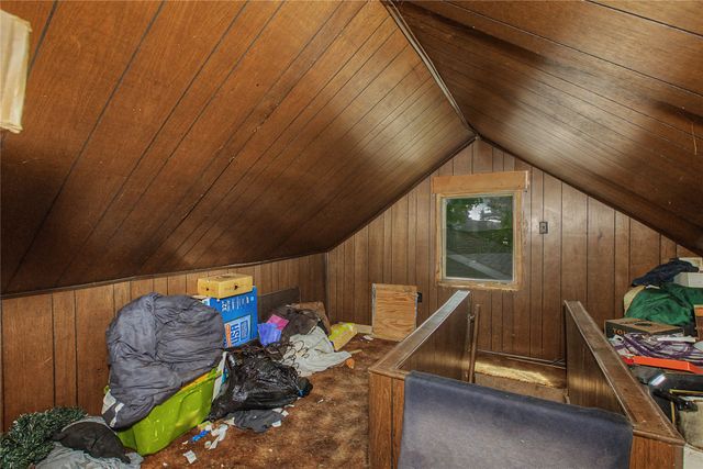 1225 E 25th Court, Des Moines, IA 50317