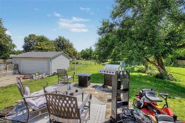 1225 E 25th Court, Des Moines, IA 50317