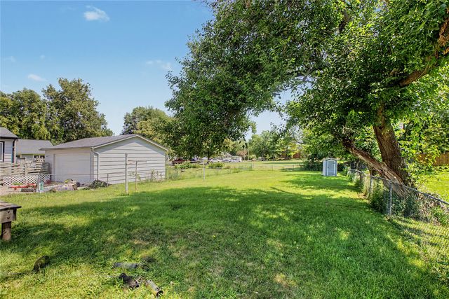 1225 E 25th Court, Des Moines, IA 50317