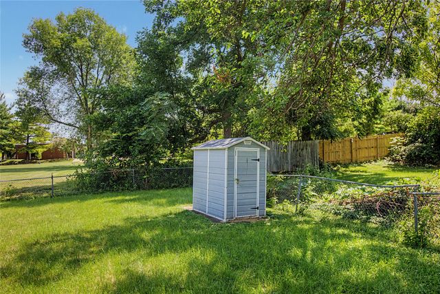 1225 E 25th Court, Des Moines, IA 50317