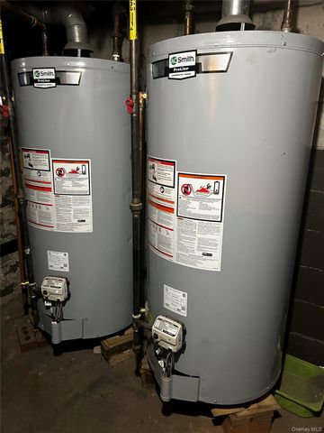 300 N 8th Street, Brooklyn, NY 11211