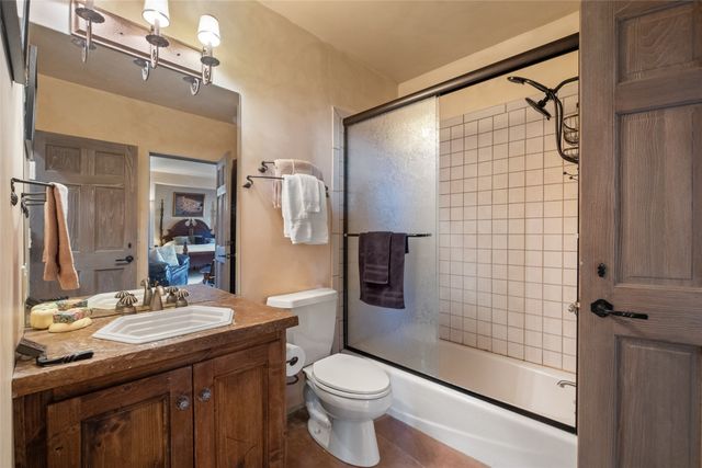 35 Sage Circle, Santa Fe, NM 87506