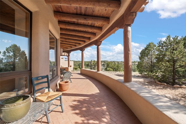 35 Sage Circle, Santa Fe, NM 87506