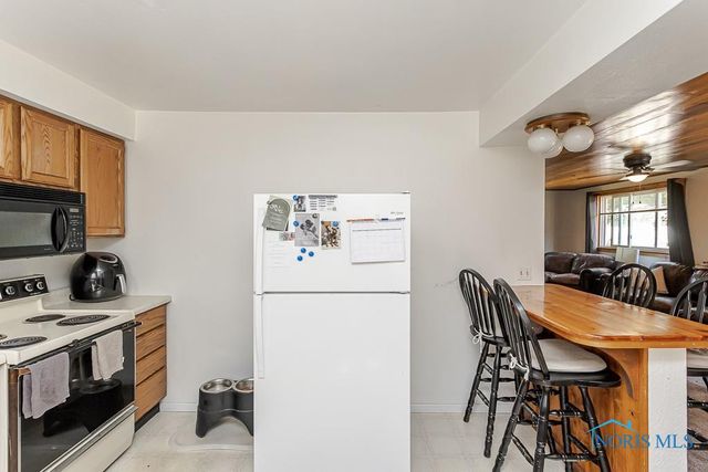 5951 Livingston Drive, Toledo, OH 43613