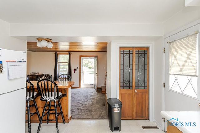 5951 Livingston Drive, Toledo, OH 43613