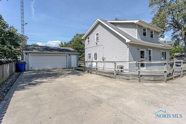 5951 Livingston Drive, Toledo, OH 43613