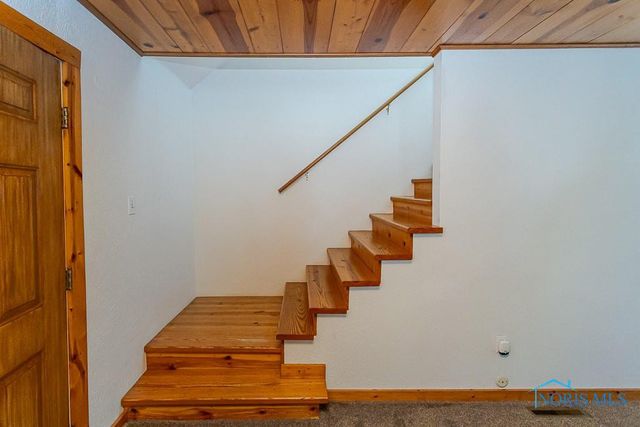 5951 Livingston Drive, Toledo, OH 43613