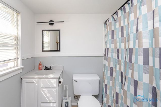 5951 Livingston Drive, Toledo, OH 43613