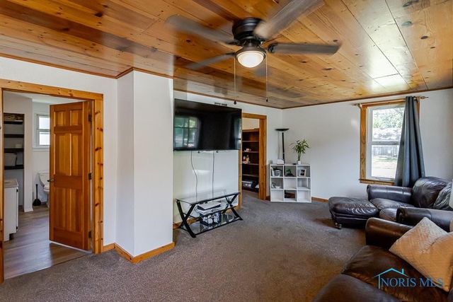 5951 Livingston Drive, Toledo, OH 43613