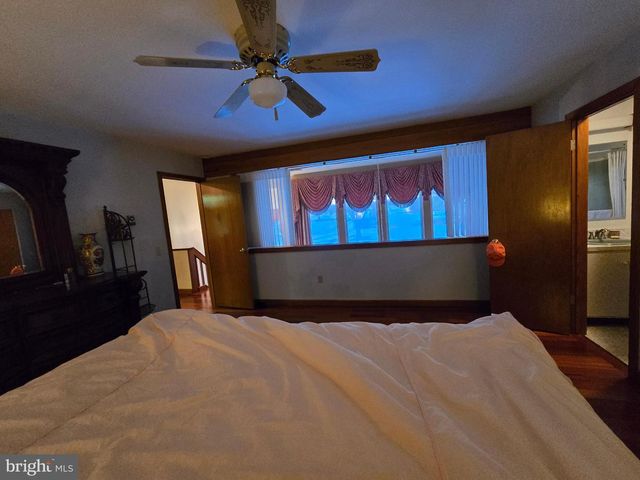 2276 S VALLEY FORGE RD, Lansdale, PA 19446