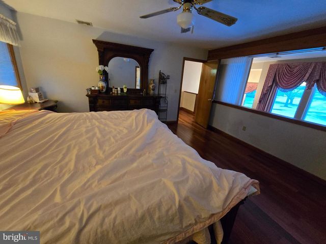 2276 S VALLEY FORGE RD, Lansdale, PA 19446