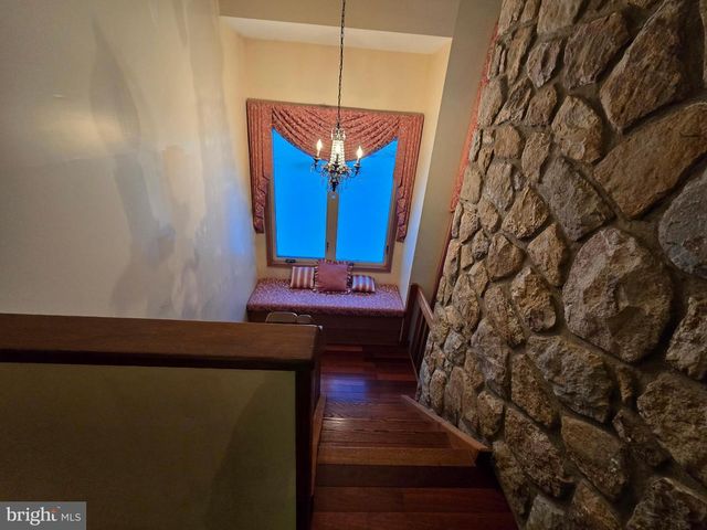 2276 S VALLEY FORGE RD, Lansdale, PA 19446