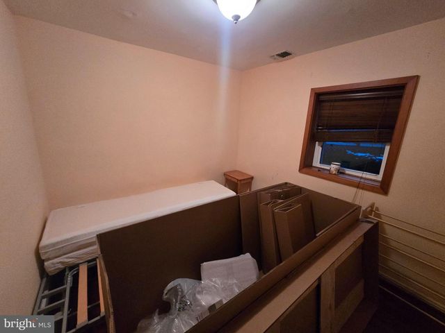 2276 S VALLEY FORGE RD, Lansdale, PA 19446