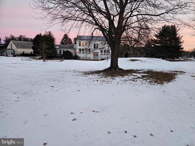 2276 S VALLEY FORGE RD, Lansdale, PA 19446