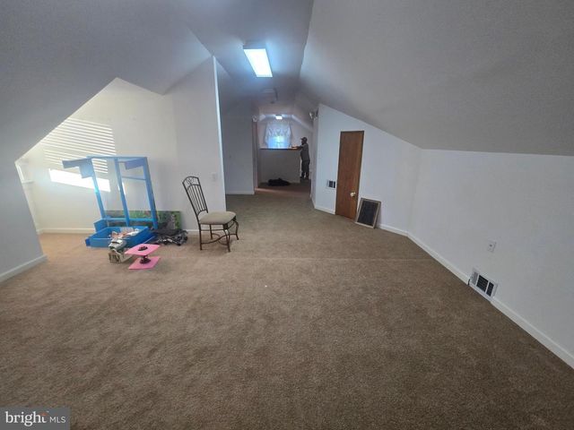 2276 S VALLEY FORGE RD, Lansdale, PA 19446