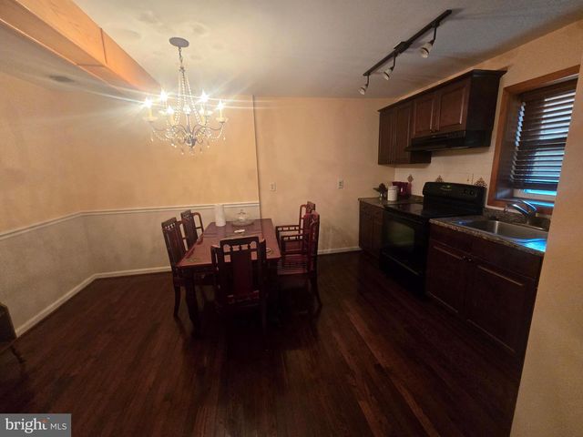 2276 S VALLEY FORGE RD, Lansdale, PA 19446
