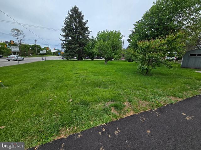 2276 S VALLEY FORGE RD, Lansdale, PA 19446