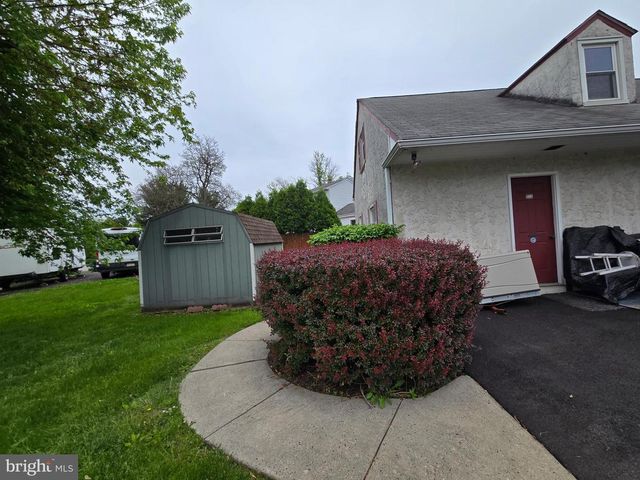 2276 S VALLEY FORGE RD, Lansdale, PA 19446