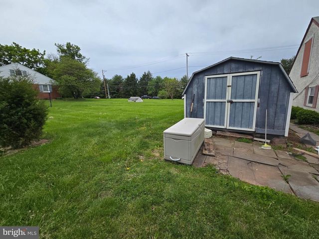 2276 S VALLEY FORGE RD, Lansdale, PA 19446