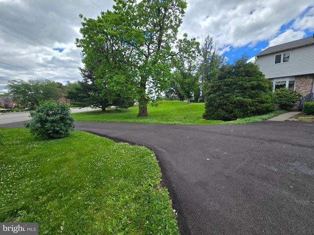 2276 S VALLEY FORGE RD, Lansdale, PA 19446