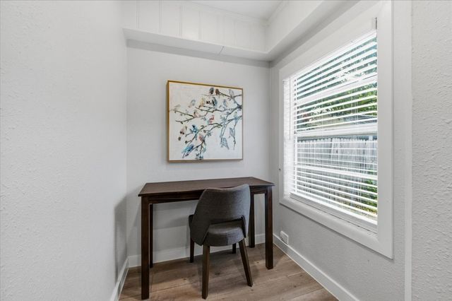 2614 Roanoke Avenue, Dallas, TX 75235