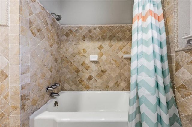 2614 Roanoke Avenue, Dallas, TX 75235