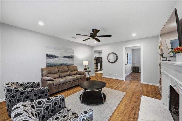 2614 Roanoke Avenue, Dallas, TX 75235