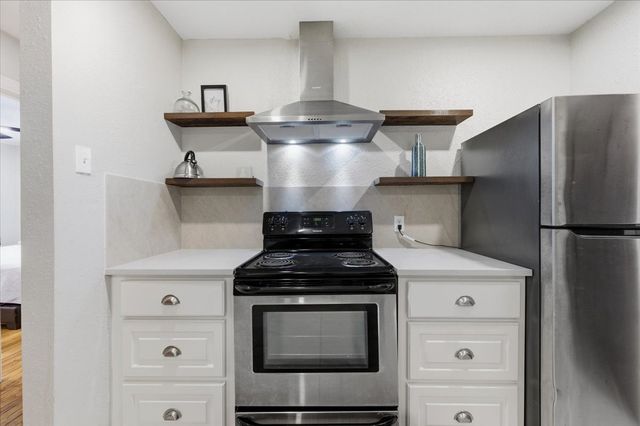 2614 Roanoke Avenue, Dallas, TX 75235