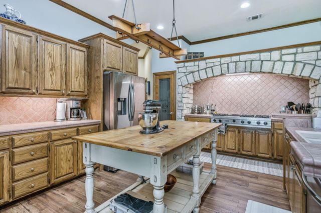 7 PEBBLE BEACH Court, Amarillo, TX 79124