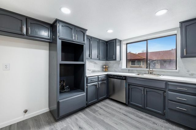 929 Barnett Way, Madera, CA 93637