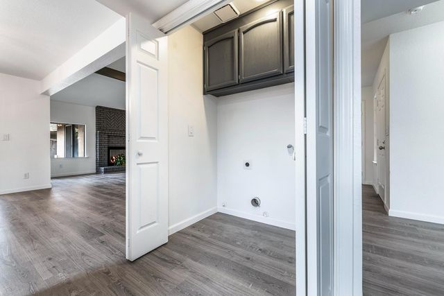 929 Barnett Way, Madera, CA 93637