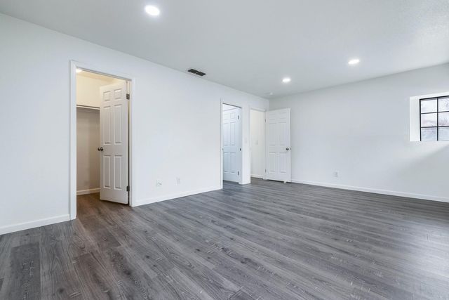 929 Barnett Way, Madera, CA 93637