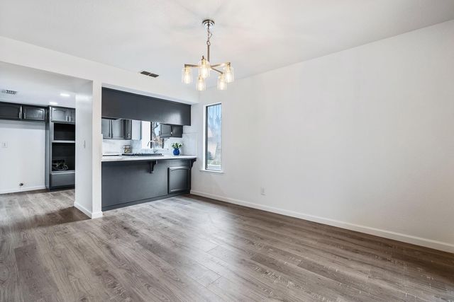 929 Barnett Way, Madera, CA 93637