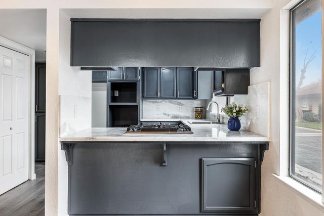 929 Barnett Way, Madera, CA 93637