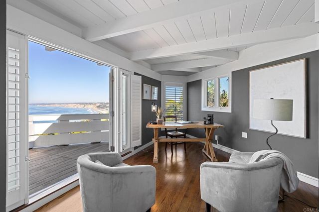 1641 Crespo, La Jolla, CA 92037