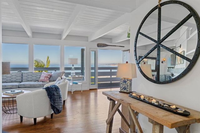 1641 Crespo, La Jolla, CA 92037