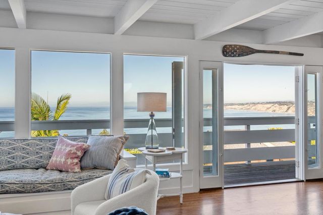 1641 Crespo, La Jolla, CA 92037