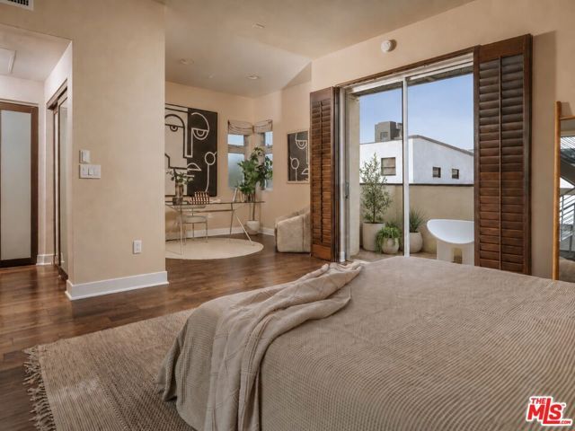 1524 11th Street E, Santa Monica, CA 90401