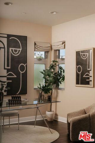 1524 11th Street E, Santa Monica, CA 90401